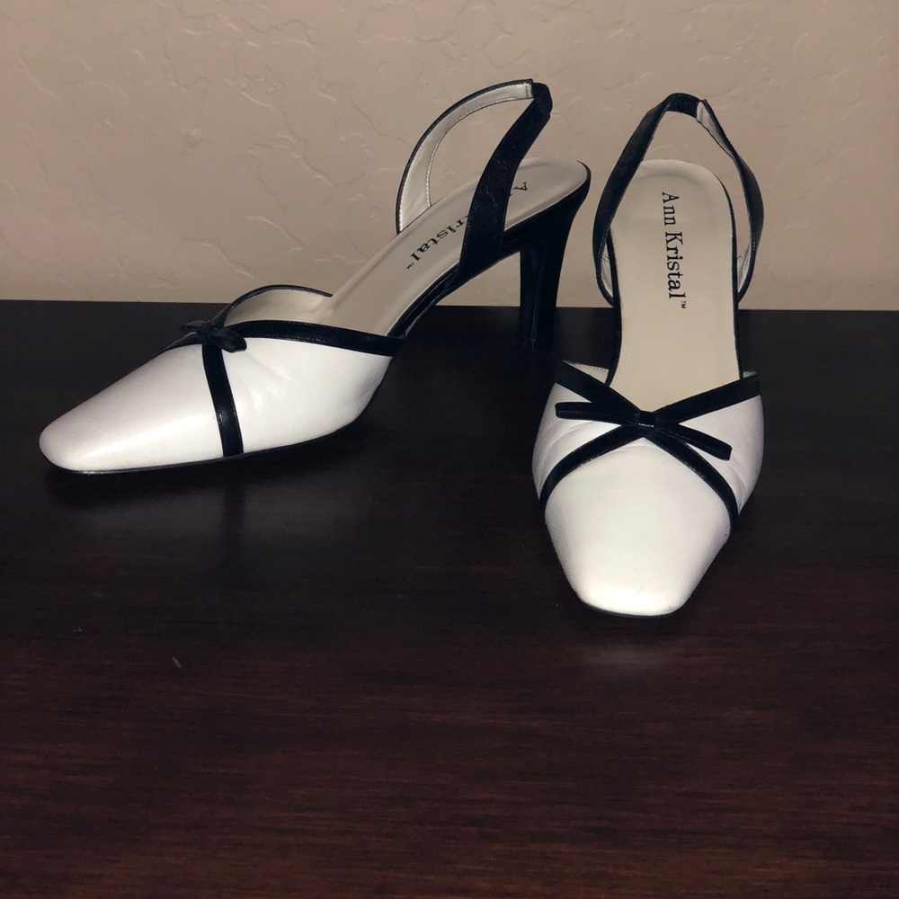 Simple and Elegant Black and White heels